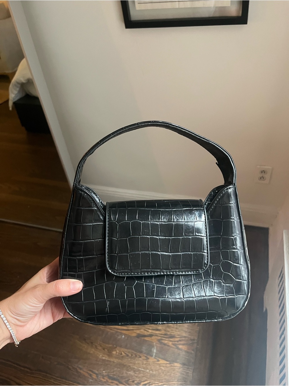 Urban Expressions Black Croc-Embossed Shoulder Bag
